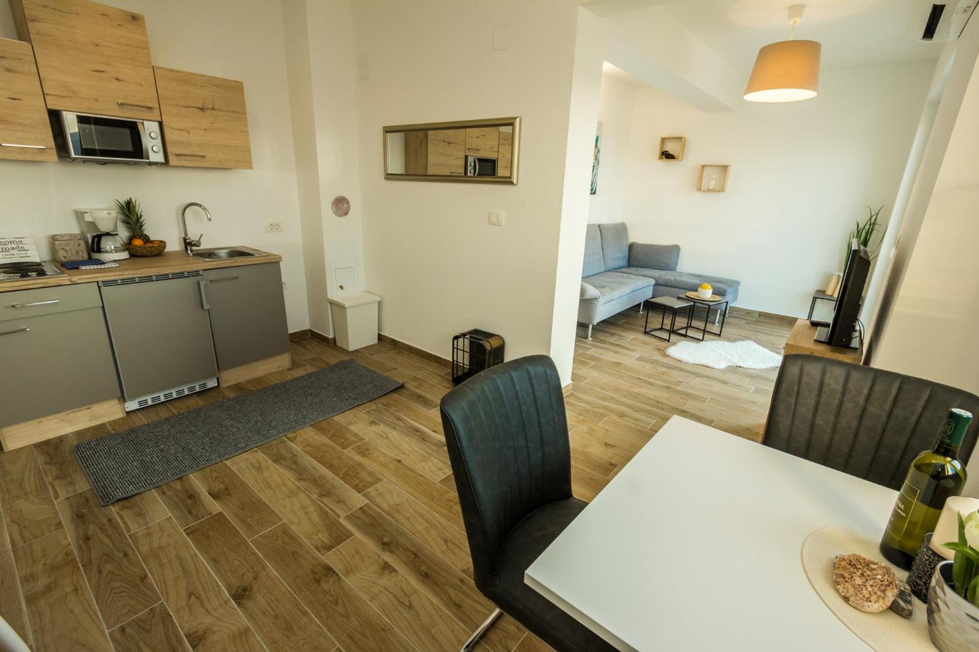 2Bfree Apartments Stinica Eksteriør billede
