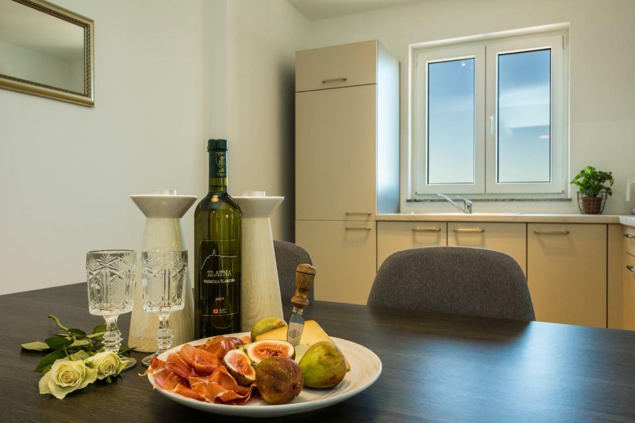 2Bfree Apartments Stinica Eksteriør billede